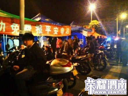 别在鬼扯震后日本人如何高素质了,看看咱们朴