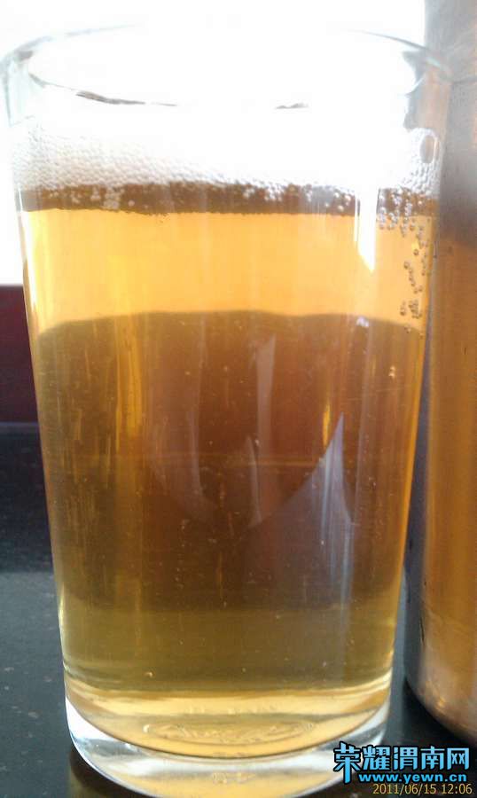 疯狂猜图一个啤酒杯_疯狂猜图一个黄色的啤酒杯猜2个字的答案是什么(3)