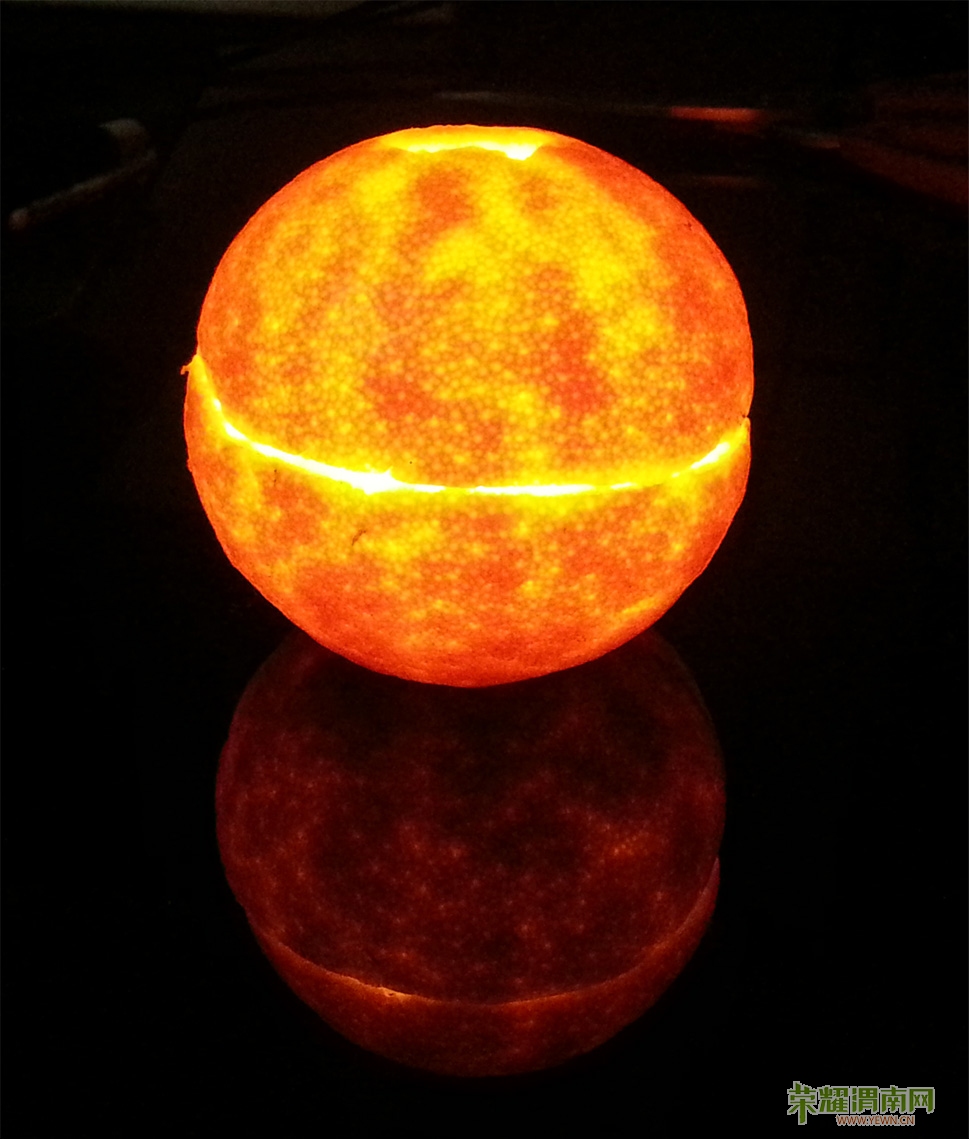 爱我的请举手!--围观珊珊DIY的可爱小桔灯