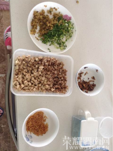 晒晒老妈在家做的武汉特产豆皮,附步骤噢