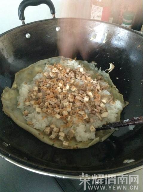 晒晒老妈在家做的武汉特产豆皮,附步骤噢