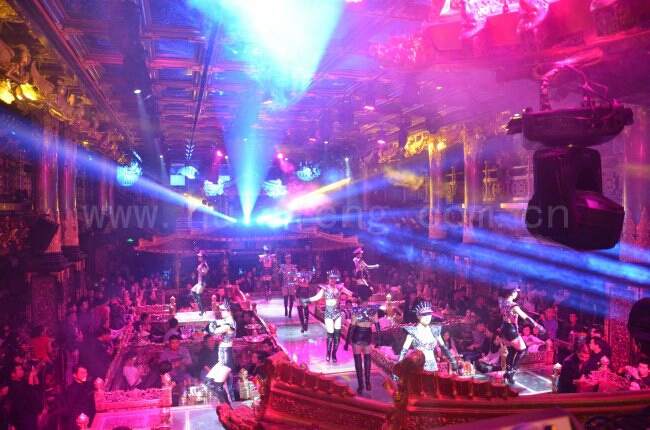 【土豪】中国最奢华夜店:西安天阙酒吧!