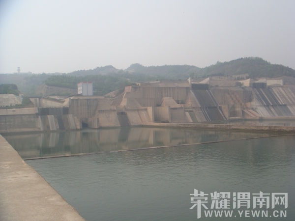 DSC01396_.jpg