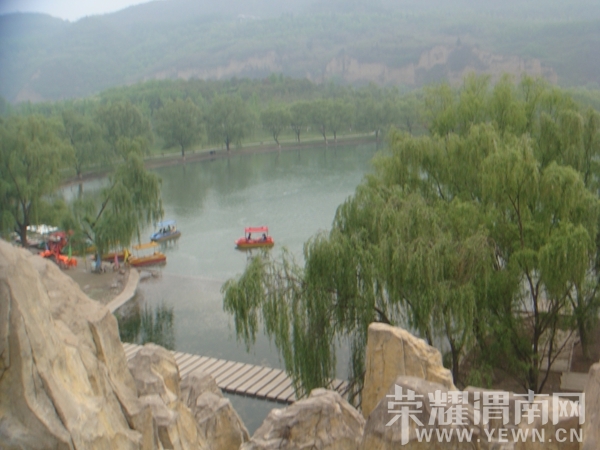 DSC01403_.jpg