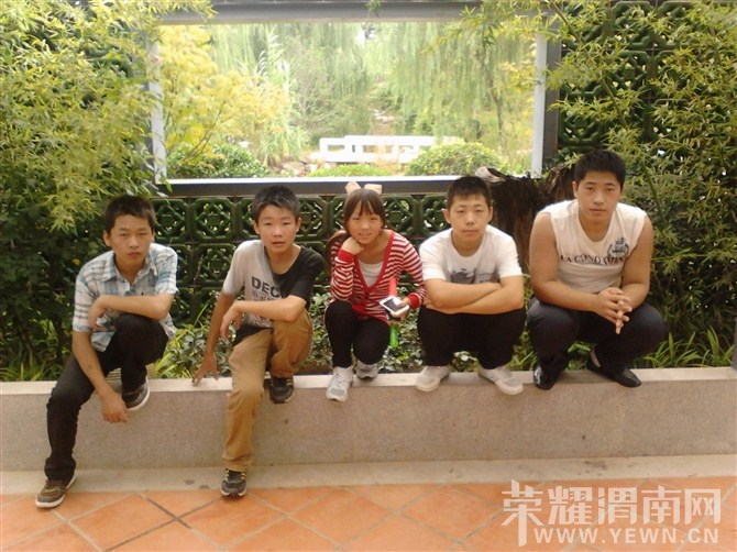 psbCA8T94DT.jpg