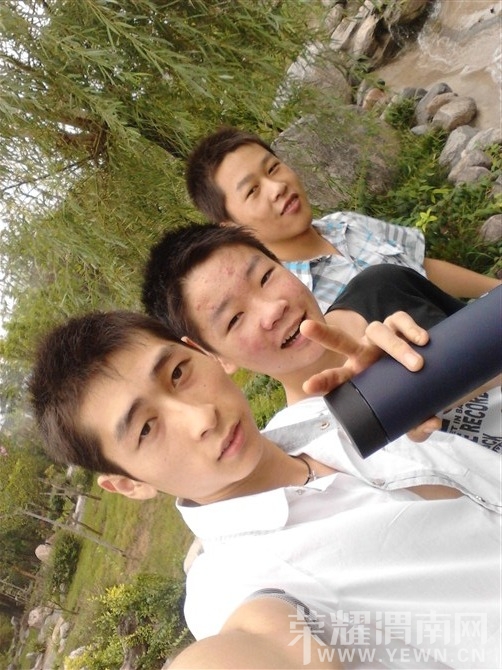 psbCAJZHIVW.jpg