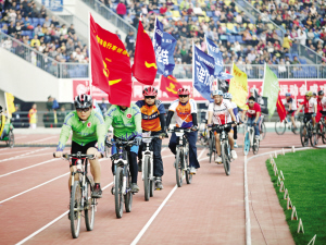 �������� ����μ�ϡ����е�ʮ�����˶��ῪĻʽ��Ӱ