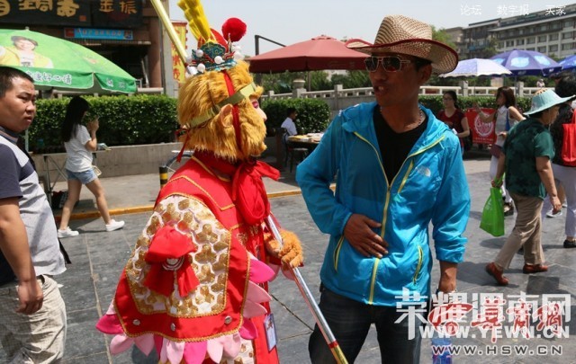 20150507065720RomJ.jpg