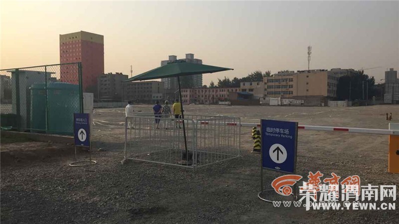 宜家西安商场开业第一个周末 进门需排队1小时