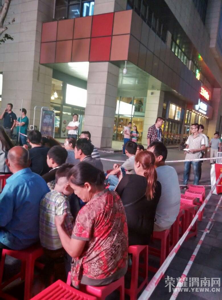 KISS蜜韩国馆婚纱摄影馆暨荣耀渭南网男神女