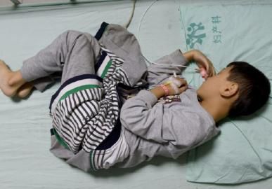 һ����ھ�ˮ�ж� үү���̾����Ƽ���Ⱦ�3С��