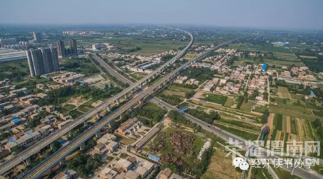 μ�Ͼ��������侭�á�����ѹ����Ϊ��������չ������