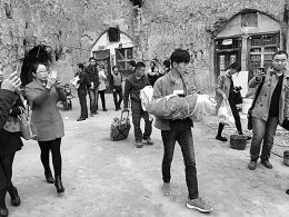 8����ŮӤ������ض����� ��ͥƶ����ֹʹҩ��