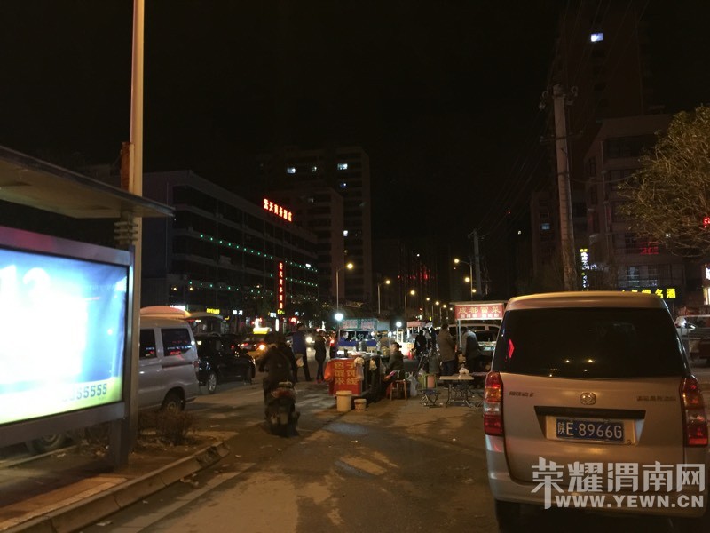 ��ţ�г��ſڵ�̯λ�ڵ�̫�������ˣ�Ҳû�˹������ˣ�