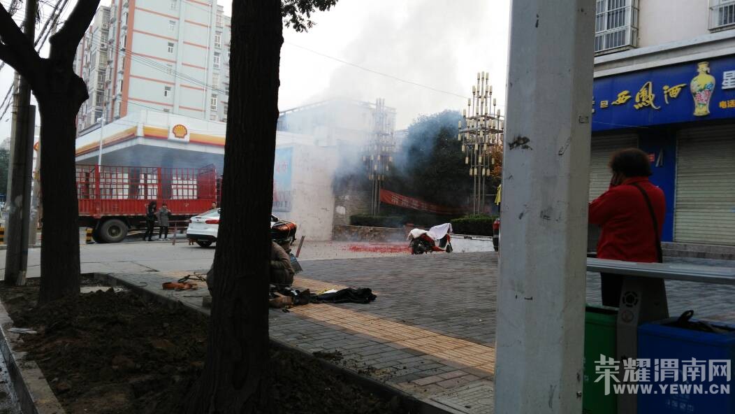 ���·��վ��·���ֿڼ���վ�������ű���̫Σ���˰ɣ�