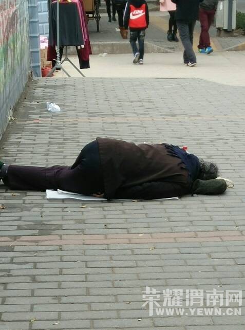 ������н��ſڸ�����һ��̫ſ�ڵ��ϸ����£���ĺ��Ӳ�����