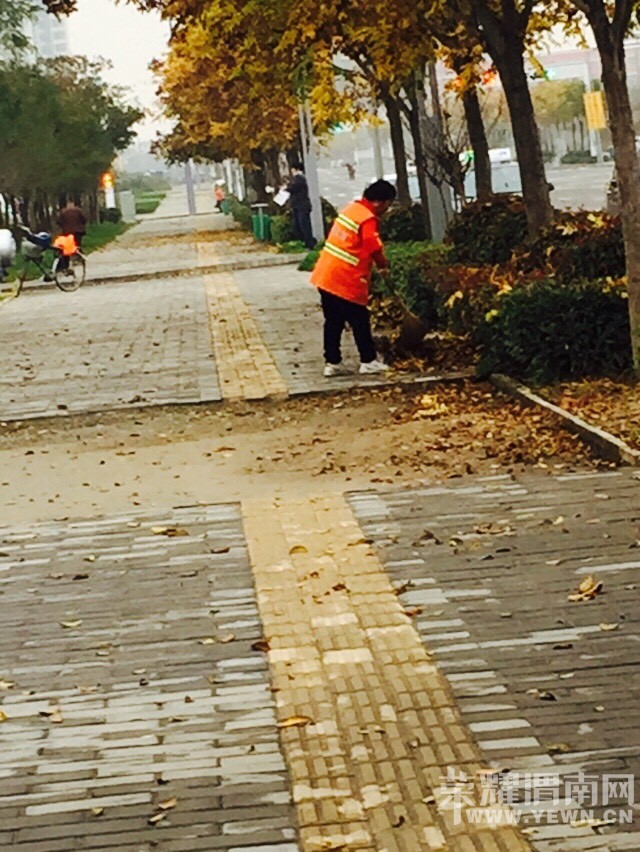 ��������������ſڣ�����һ�����������£���ҿ���������