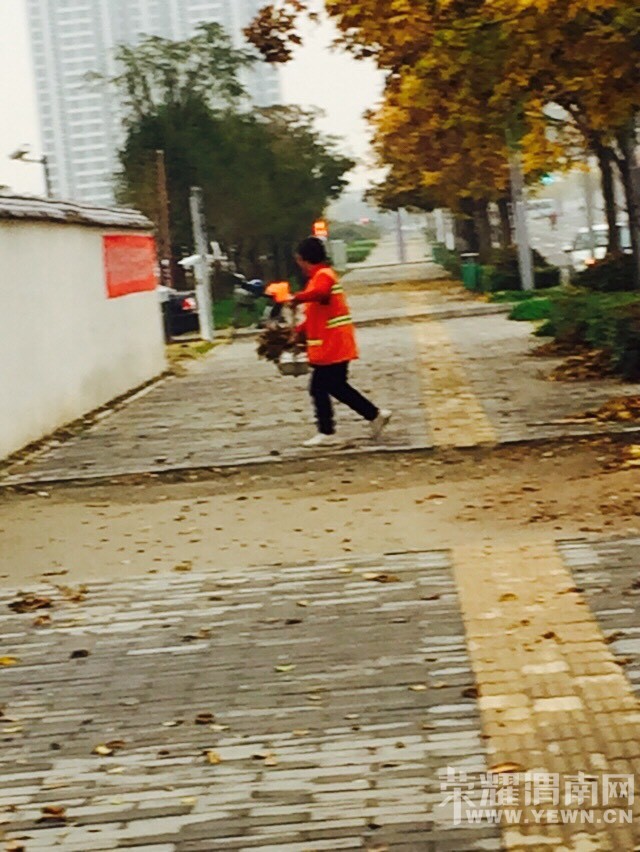 ��������������ſڣ�����һ�����������£���ҿ���������