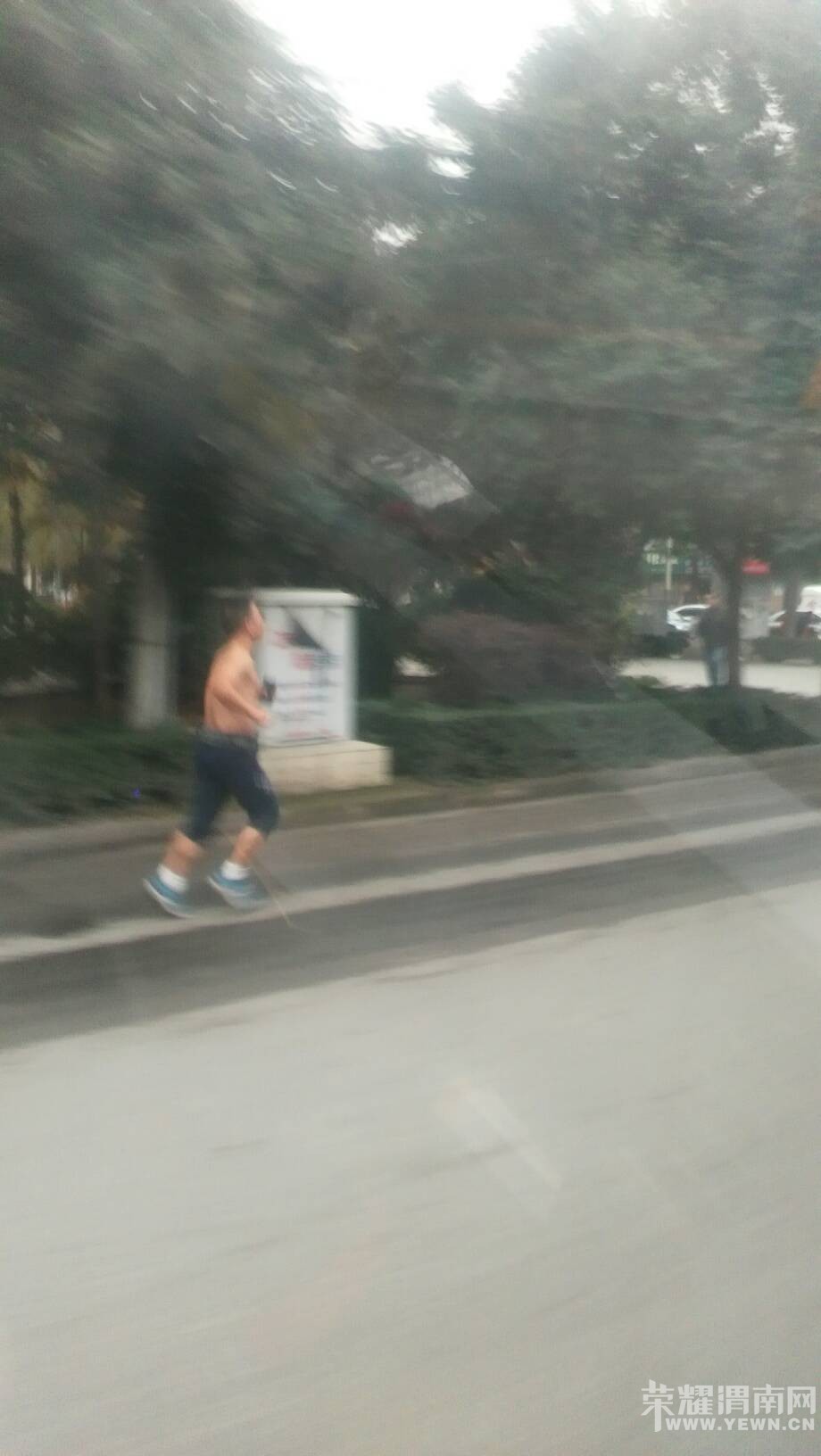 ������������·����һ�����Ű��ӳ�����������������