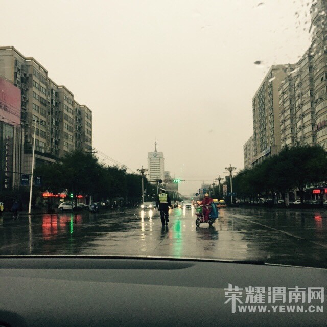 ��4·�볯�����ʮ�֣��̵ƽ���ƾɶ�����ߡ���