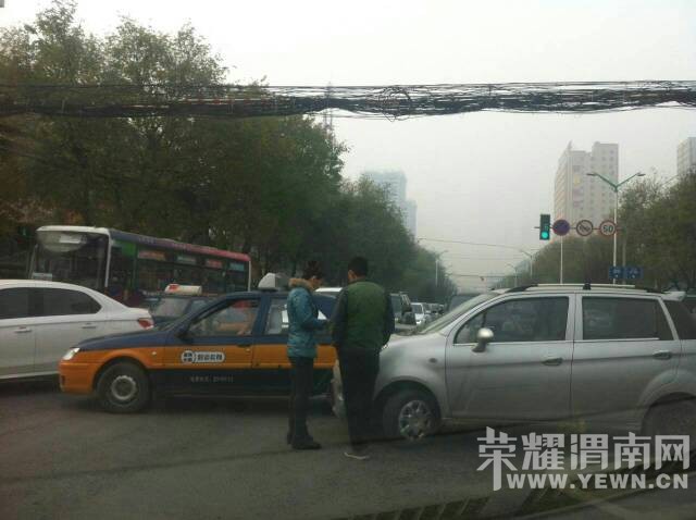 �����ֺ���һ·ʮ������׷β���г�ע�ⰲȫ��