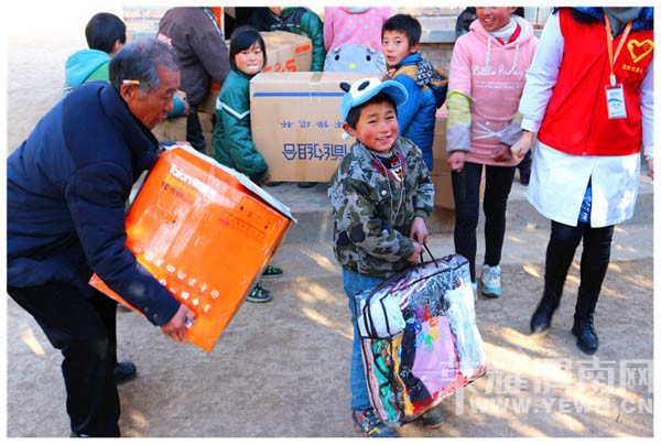 ��ů��2015���������������Сѧ�����������͹����л�عˣ�ͼ/�ģ�