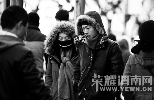 ����μ�ϵ�����ѩ��������Ϯ ���ǸϽ�ȫ����װ�ɣ�