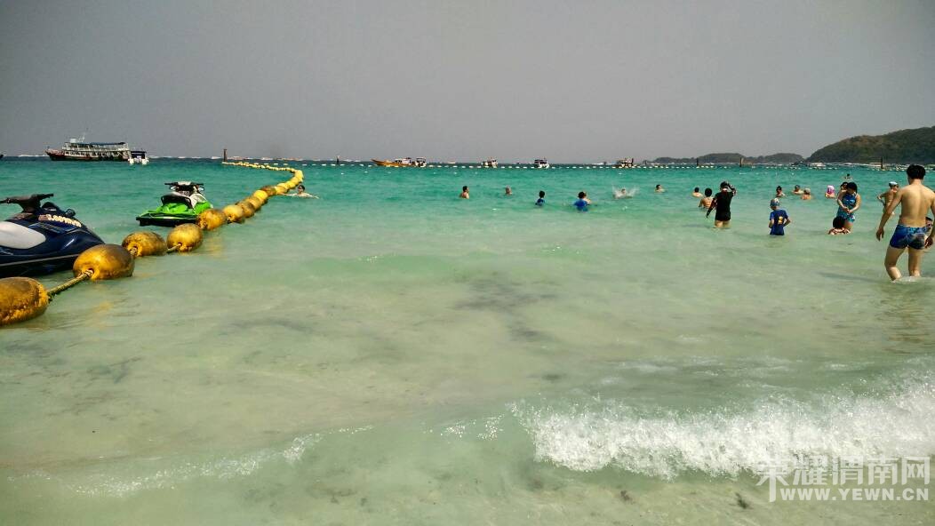 �ż��ˣ��Һͱ�����̩��������~����ɫ����Ŷ~~