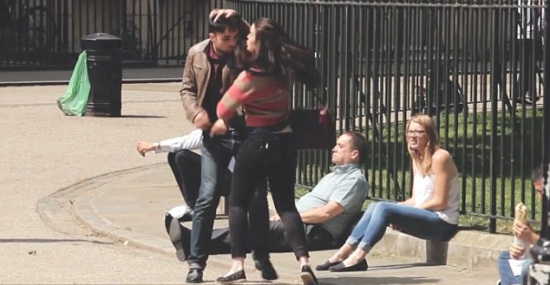 ���˽ڲ���Ů���ͻ����³���ʲô���ģ�