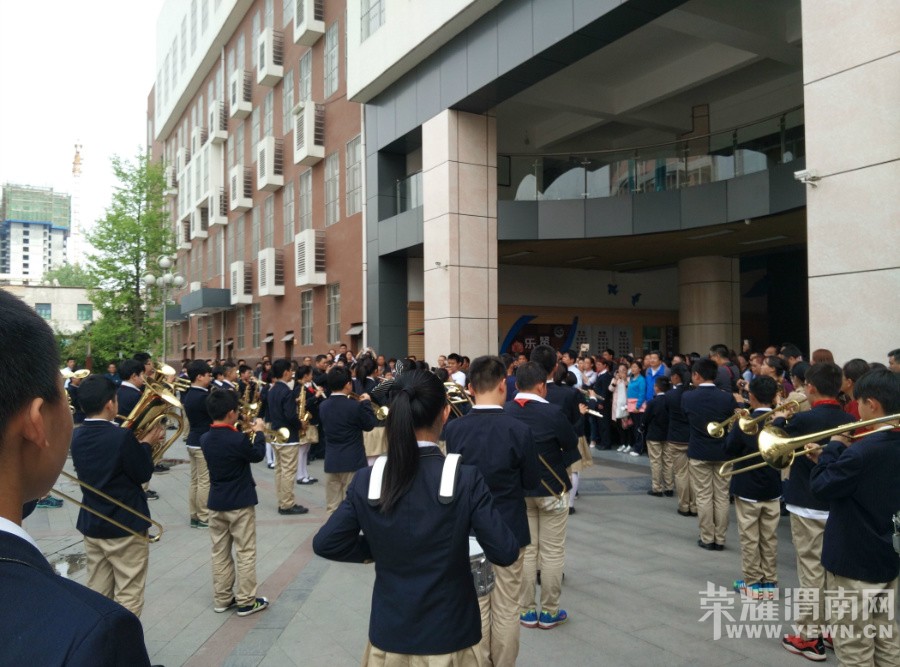 ������μ�ϱ���ʵ��Сѧ�����֣����׷�����ɶ����һ�𿴿���