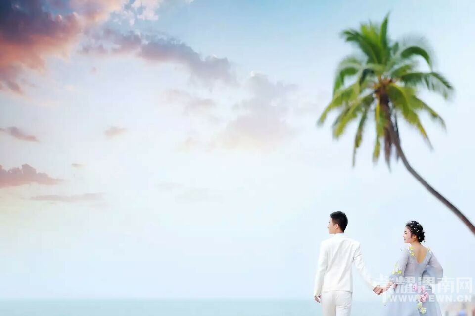 kiss�����¿�Ƭչʾ�����ڣ�Ҭ����ɳ̲�����磬���֣�����������˵Ļ�ɴ�գ�