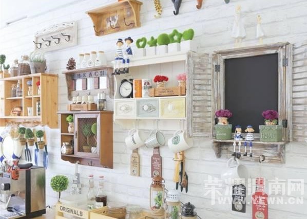 ����Ϊ��Щװ�޺��ޣ��ұ�ʾ�������⣬������ͨ�˻���ֵ��һ���ģ�