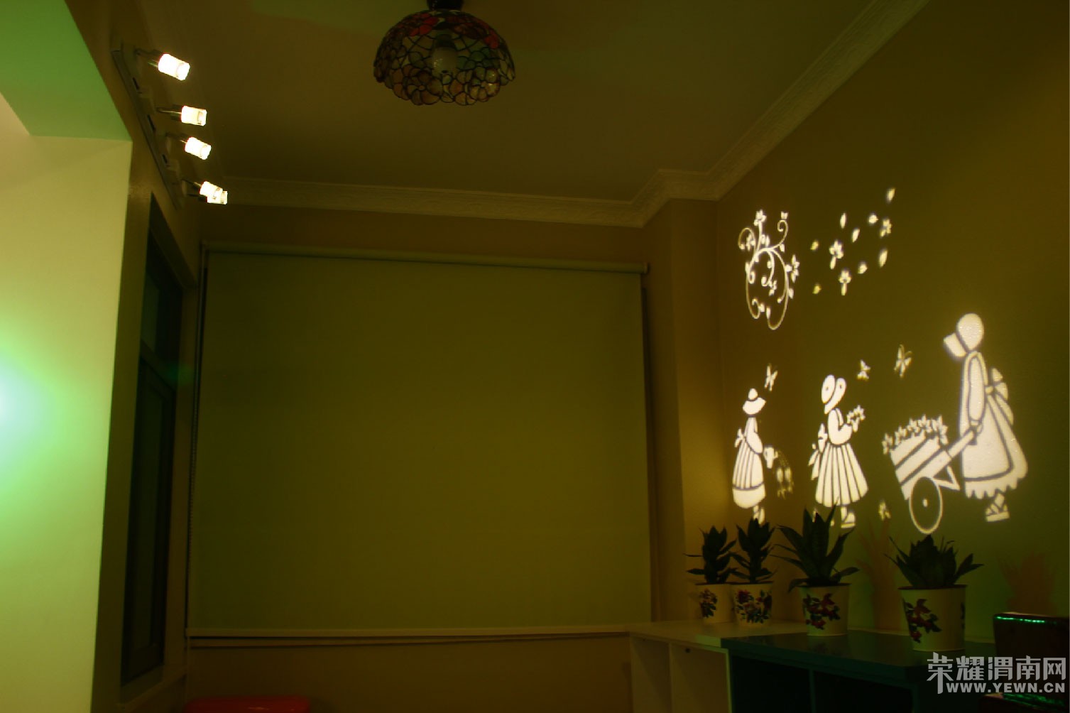  ��λ�����С�Ľ�Ǯ��Ӫ��һ��[����]��[����]�����ʵļ�.