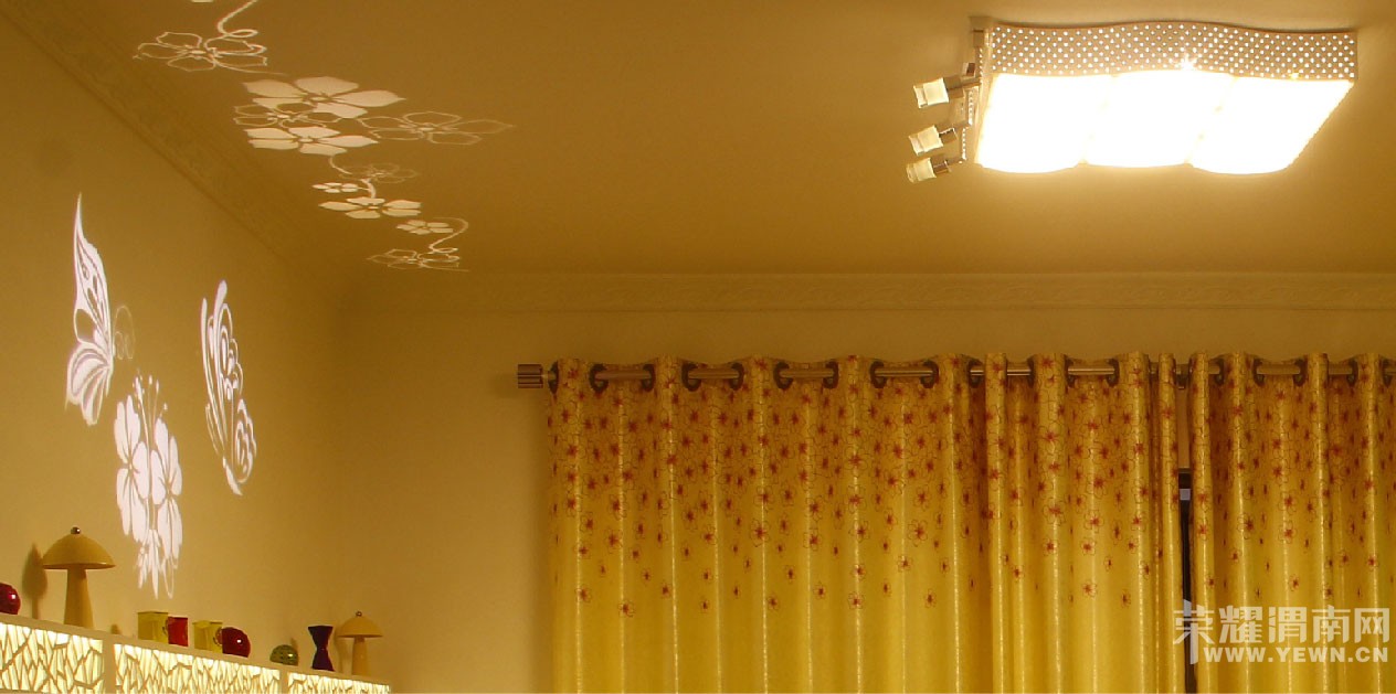  ��λ�����С�Ľ�Ǯ��Ӫ��һ��[����]��[����]�����ʵļ�.