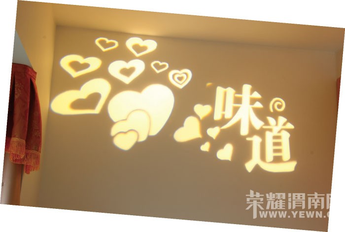  ��λ�����С�Ľ�Ǯ��Ӫ��һ��[����]��[����]�����ʵļ�.