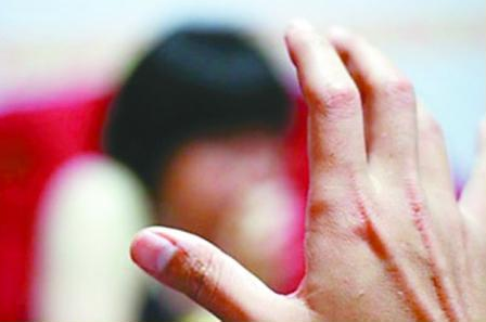 13��Ů��ӦƸģ�������Թٴ����ƵꡰǱ����