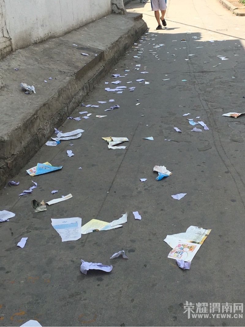 �Ͼ�·��ѧ����ѧ��Ϊ����ף��ҵ������˺����Ƭ��������