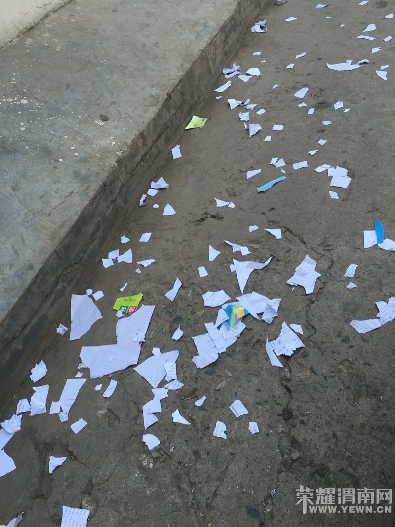 �Ͼ�·��ѧ����ѧ��Ϊ����ף��ҵ������˺����Ƭ��������