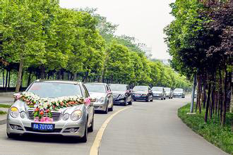 �������ѡ��鳵�ļ���С����