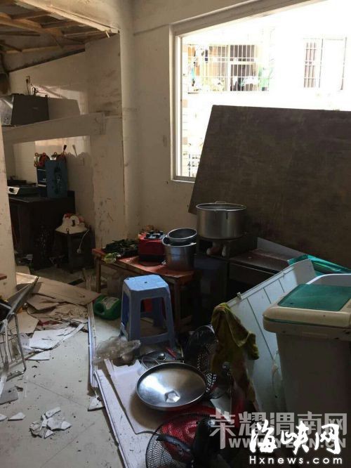 ������ѹ����ը������¥ ĸ��˲���"����"