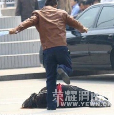 �����������㳡һ�б����±�׷��Ź������