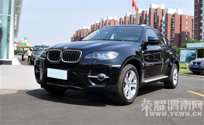 μ�ϱ�ذ�ɫ�����������İ�ɫ����ɫ�ĸ��������أ�