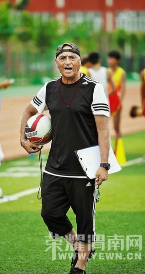 μ�����˸������ ��С��Ա�������� ������ʳ