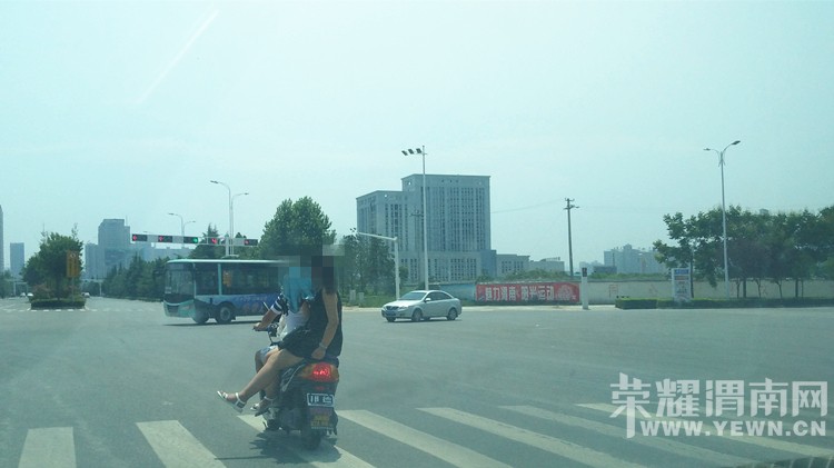 ������Ŀ���μ�Ͻ�ͷ��˲�������һĻ��ֻ���ź�һ�䣺����Ľ��