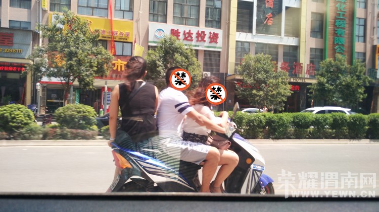 ������Ŀ���μ�Ͻ�ͷ��˲�������һĻ��ֻ���ź�һ�䣺����Ľ��