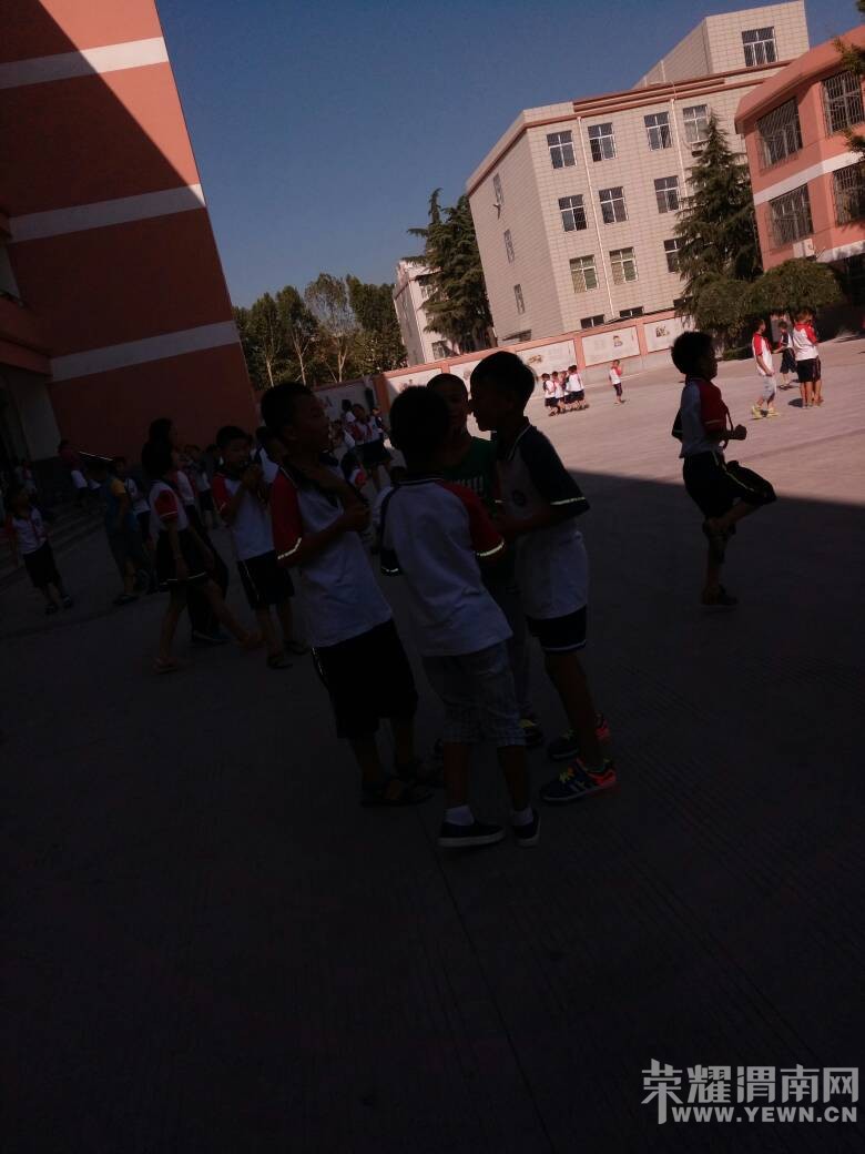 ���ڵ�������Сѧ���ﰡ��