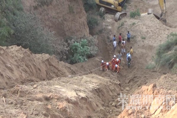 �ڻ���������μ�������������ֽ���Ӫ��