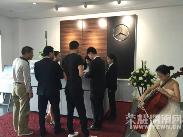 �����ߣ���ɡ�ȫ��÷����˹-���۳����E����μ�϶�Ŀ����