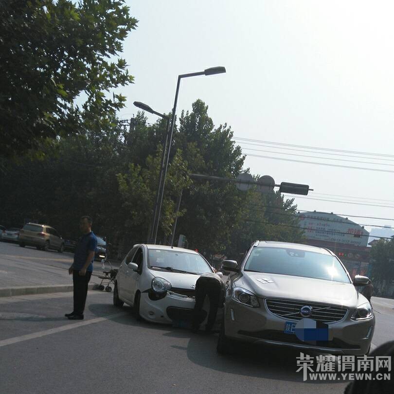 ����·�ͳ���·ʮ�֣�������ײ��������