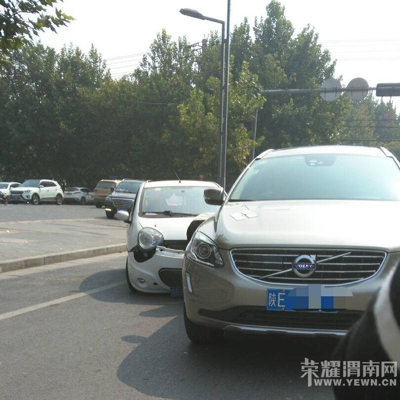 ����·�ͳ���·ʮ�֣�������ײ��������